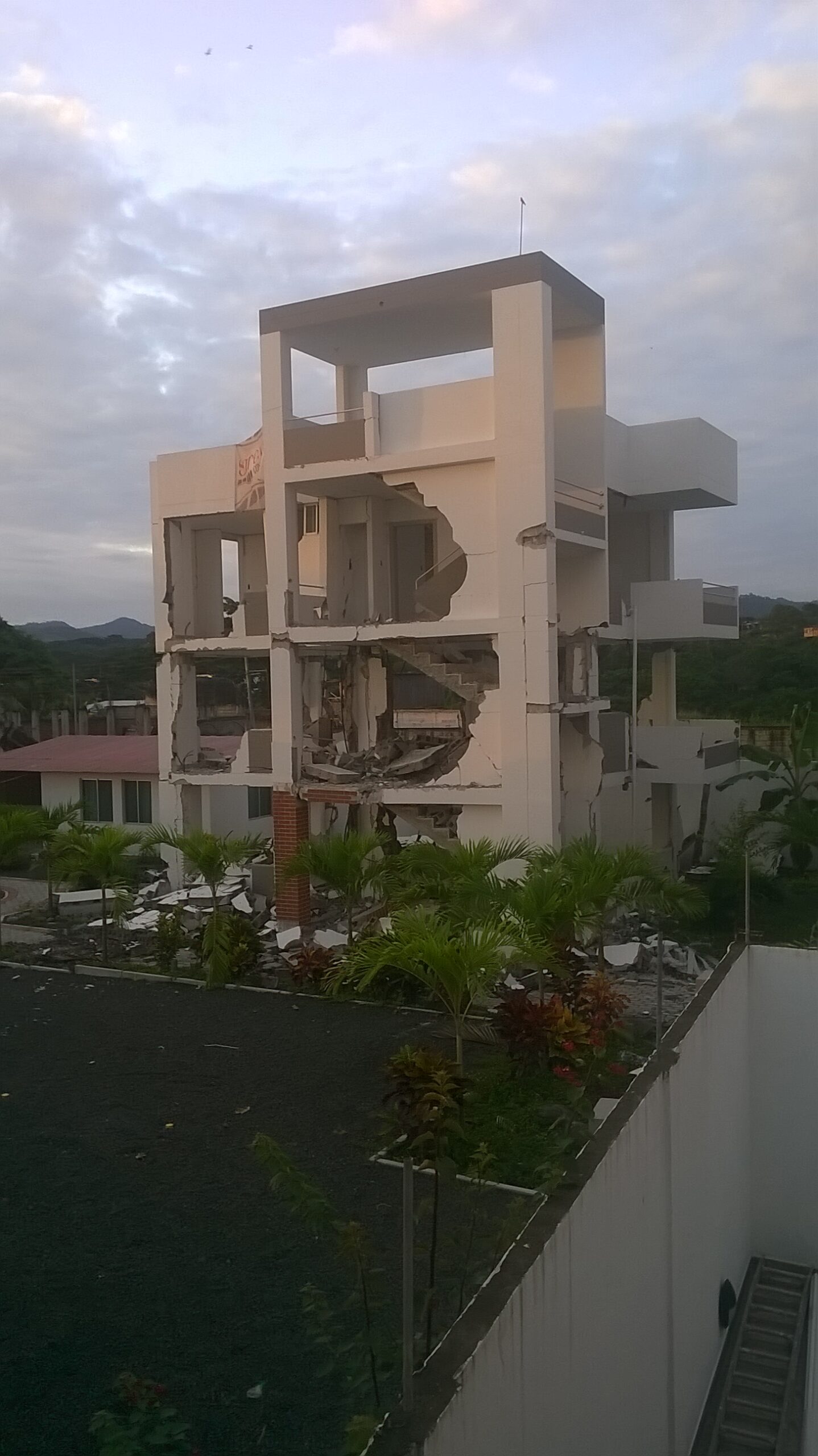 WP_20160521_06_25_50_Pro